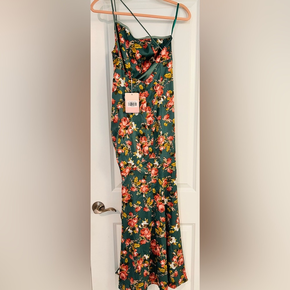 HELLO MOLLY ONE SHOULDER SATIN MAXI DRESS GREEN W PINK FLORAL SIZE XSMALL NWT - Picture 11 of 17